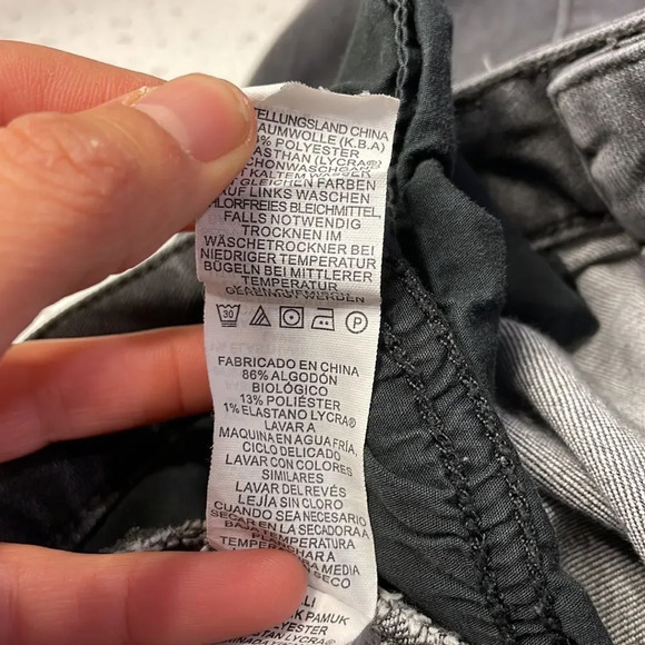 𝅺Prana woman’s dark grey straight legged jeans - Picture 11 of 14